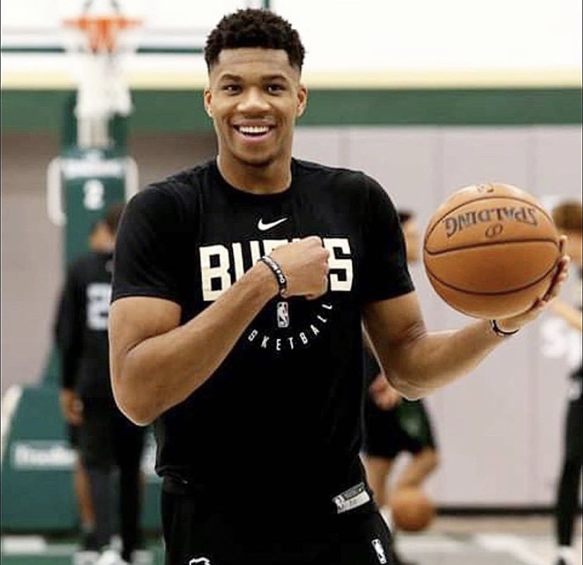 一个团队的 一个团队的