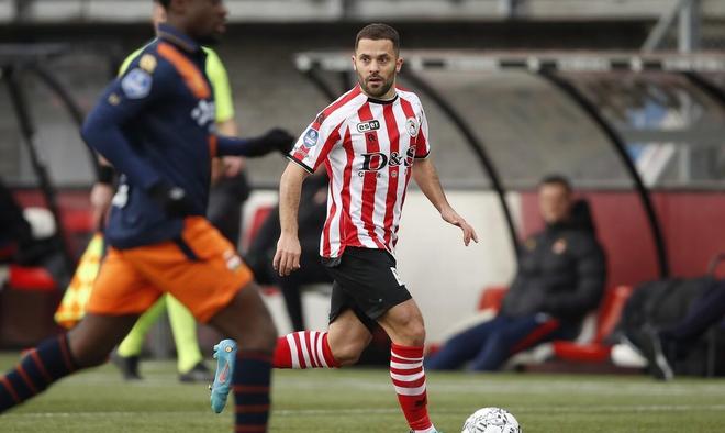 够在比赛中 够在比赛中